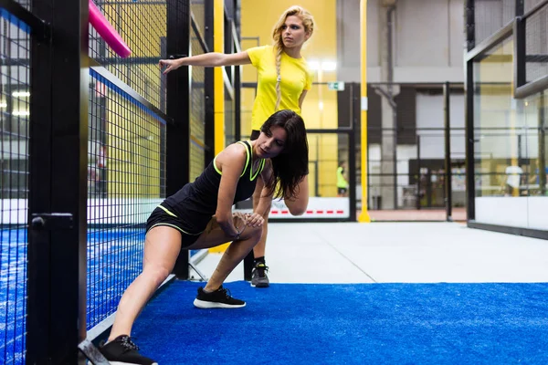 Paddle équipe de tennis se prépare pour le match . — Photo