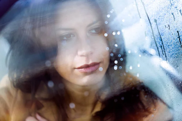 Beautiful young woman driving her car. — Stock Photo, Image