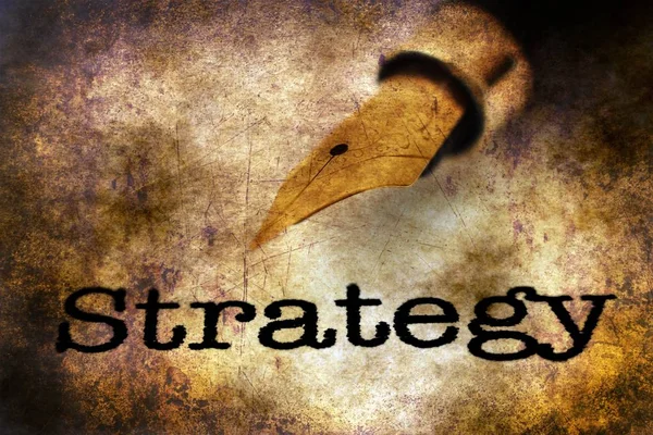 Texto de estrategia y pluma estilográfica — Foto de Stock