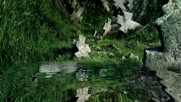Stone cross on old cemetery reflected in water — Stock Video