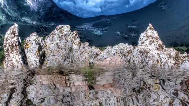 Montanhas Incríveis Refletidas Água — Vídeo de Stock
