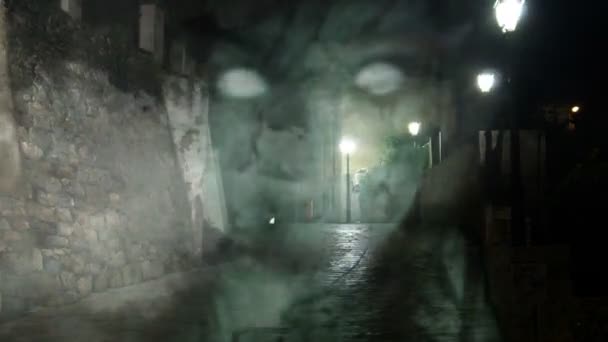 Ragazza fantasma alla vecchia strada — Video Stock