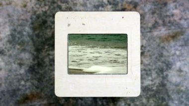 Eski vintage slayt film dalgalar deniz