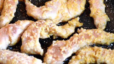 Şnitzel kızartma tava tavuk göğsü