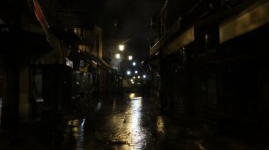Geceleyin eski cadde