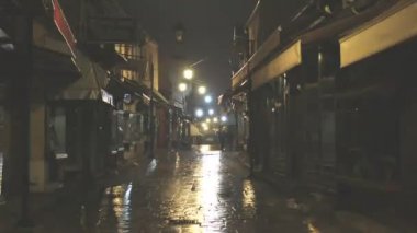 Geceleyin eski cadde