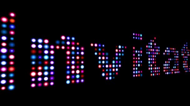 Einladung farbenfroher LED-Text über Schwarz — Stockvideo