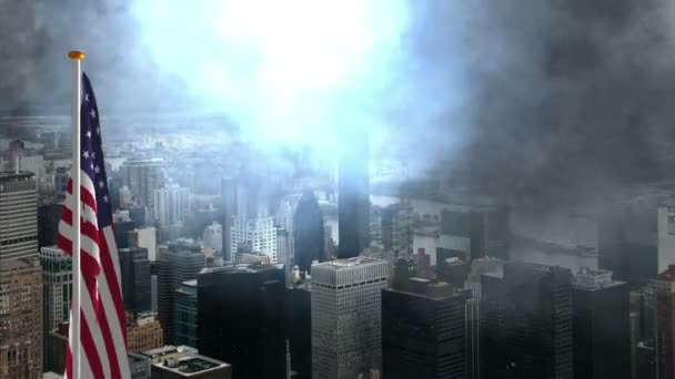 Americká vlajka odlétá a padá proti bouři ve velkém městě — Stock video
