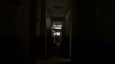 Ürkütücü ve Ürkütücü Kirli İç mekan