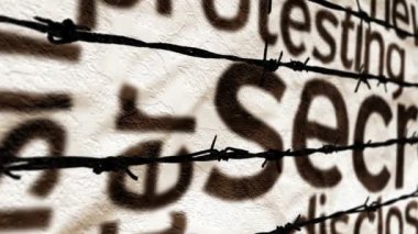 Dikenli tellere karşı gizli metin