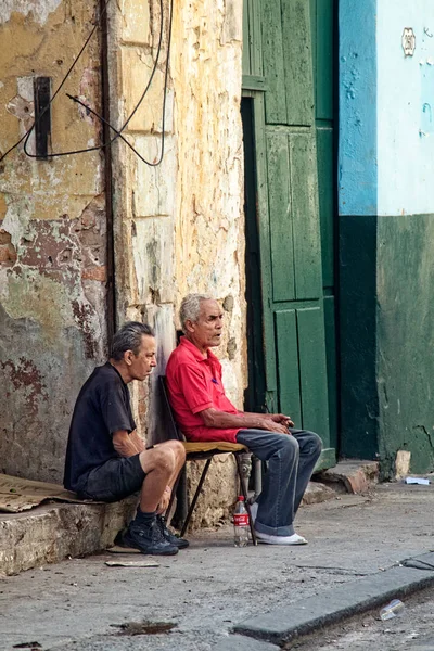 Cuban Men Talking — Stock Photo, Image