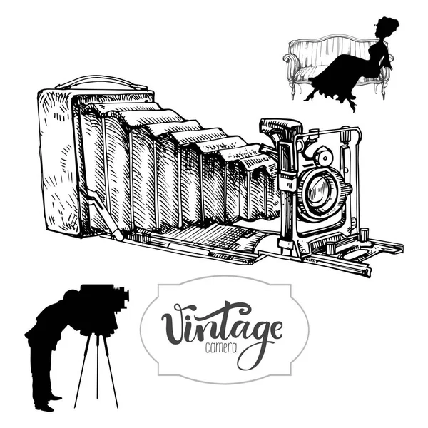 Telecamera vintage disegnata a mano — Vettoriale Stock