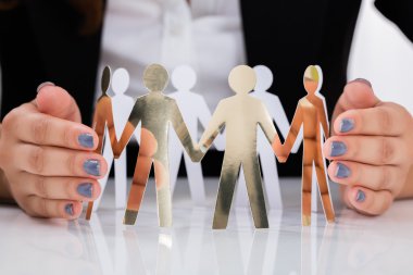 Cut-out rakamlar korumak işkadını el