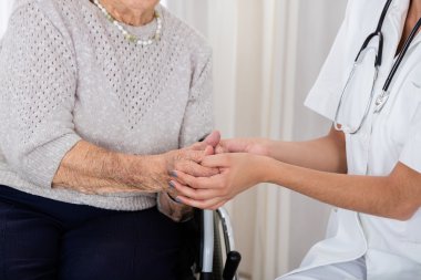 Doktor teselli üst düzey hasta