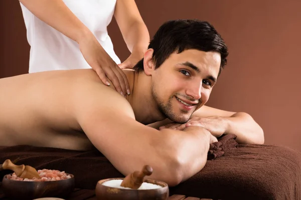 Man Receiving Shoulder Massage — Stock Photo, Image