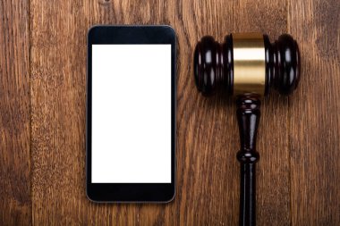 Yargıç tokmak ve Smartphone