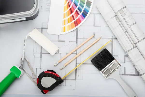 Gereedschappen en werktuigen op Bureau — Stockfoto