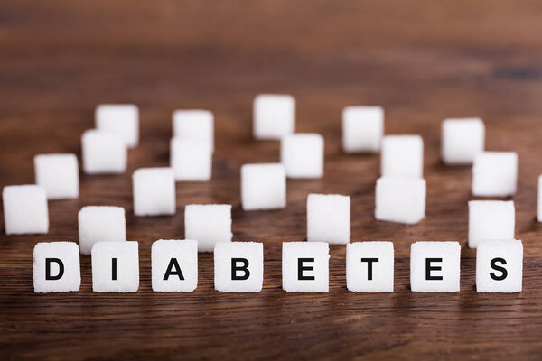 На сахарных кубиках
