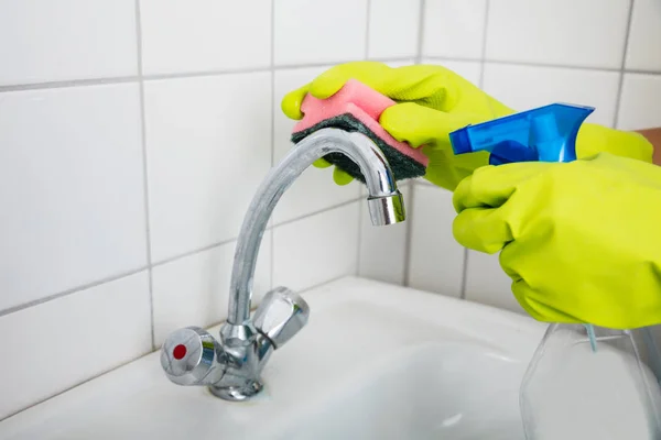 Woman Cleaning Basin Tap — Stock Photo, Image