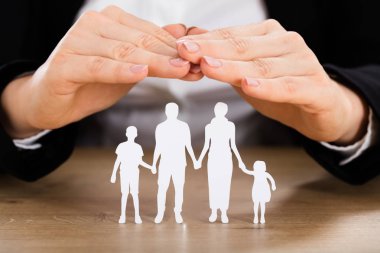 Aile Papercut korumak işkadını 