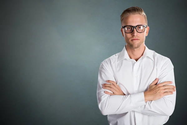 Vertrouwen jonge zakenman — Stockfoto