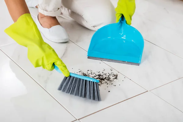 Person sweeping floor — Stock Photo, Image