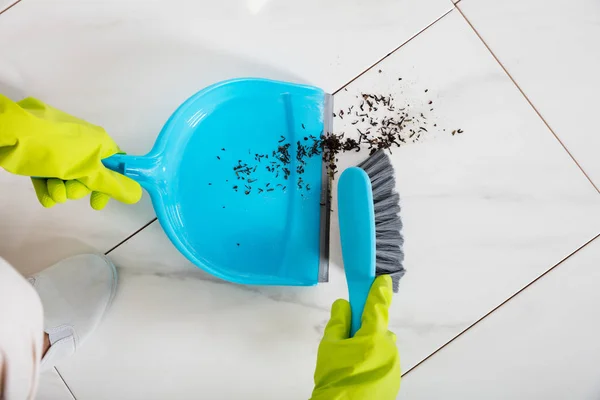 Person sweeping floor — Stock Photo, Image