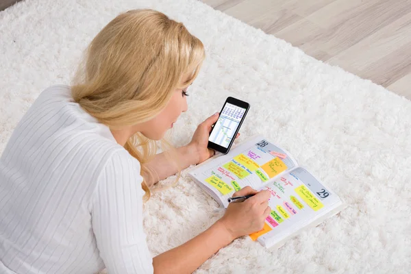 Woman Writing Note In Diary — Stock Photo, Image