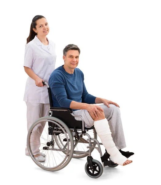 Krankenschwester mit behindertem Patienten — Stockfoto