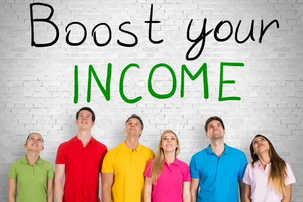 Grupp Människor Som Tittar Upp Boost Din Inkomstbegrepp Väggen Lönen — Stockfoto