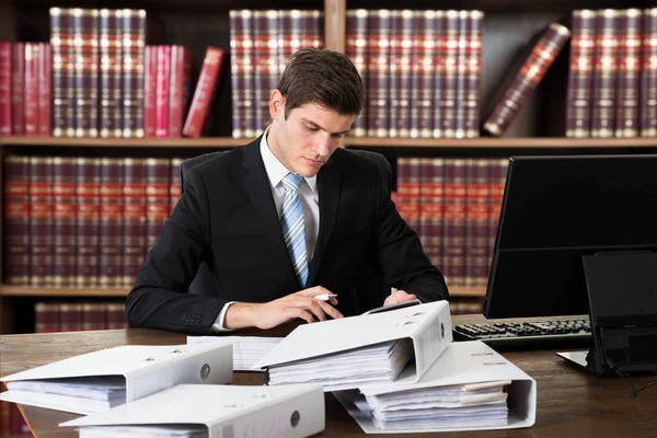 Buchhalter im Gerichtssaal — Stockfoto