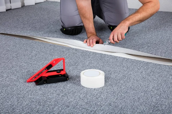 Carpenter Lying Carpet — Stock Photo, Image