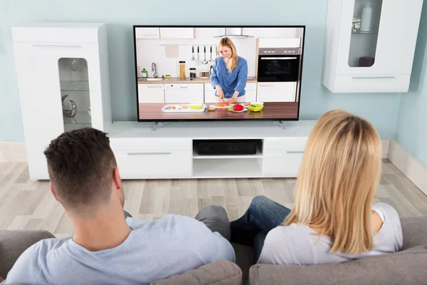 Couple Watching Television — Stock Photo, Image