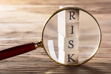Büyüteç Risk bloklar üzerinde