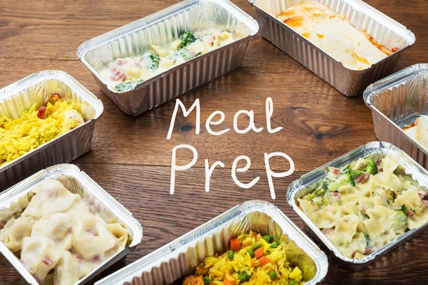 Preparación de la comida escrita en la mesa — Foto de Stock