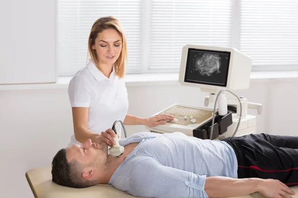 Man Getting Ultrasound Scan — Stock Photo, Image