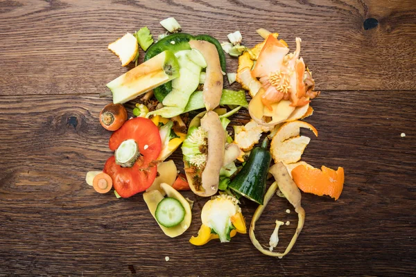 Grönsaker och frukt peeling — Stockfoto