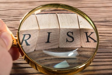 Büyüteç aracılığıyla risk blokları 