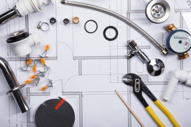 Sıhhi tesisat armatürleri planı üzerinde