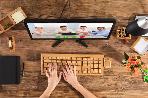 Vrouw doen Video Conferentie — Stockfoto