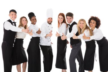 Gülümseyen Restoran personeli 