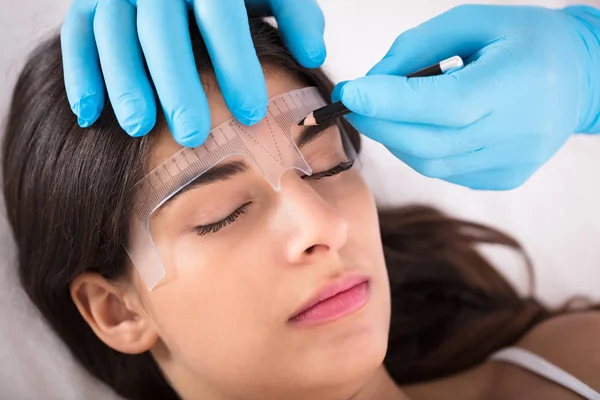 Woman having facial treatment — Stock Photo, Image