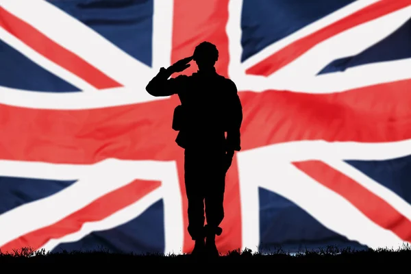 Solider com bandeira britânica — Fotografia de Stock