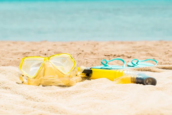 Snorkel Mask And Slippers — Stock Photo, Image