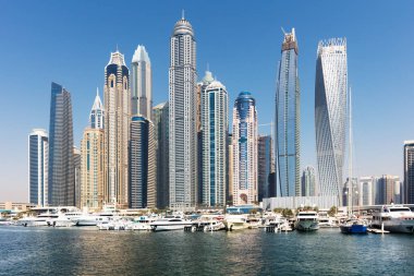 Dubai Marina bölge içinde gökdelenler