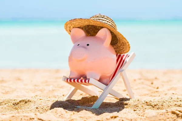 Piggy Bank With Straw — Stock Photo, Image
