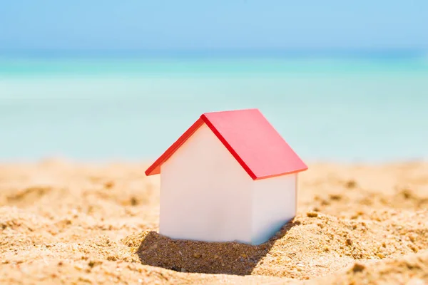 House Model On Beach — Stock Photo, Image