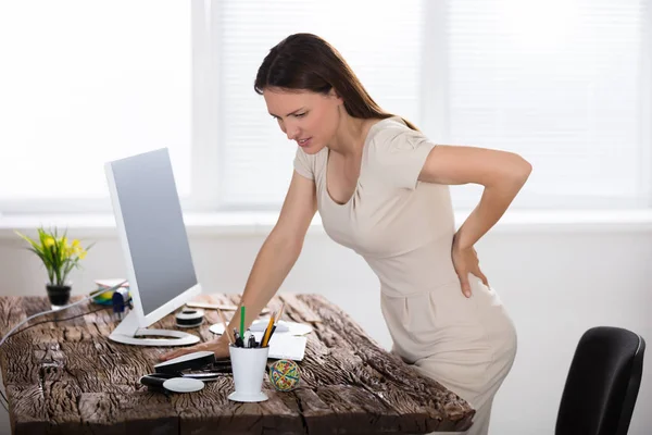 Businesswoman Suffering From Pain — Stock Photo, Image