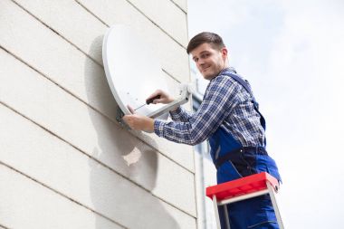 Teknisyen yükleme Tv uydu 
