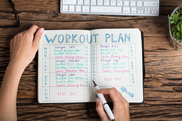 Human Preparing Workout Plan — Stock Photo, Image